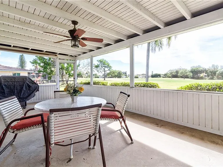 37 Oakland Hills Pl — Photo 31