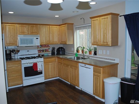 Spacious kitchen.