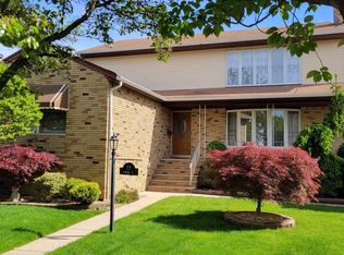 77 Strong St, Wallington, NJ 07057