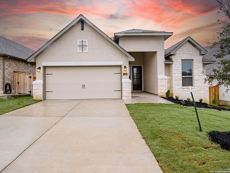 1st image of 1054 Cadogan Squire