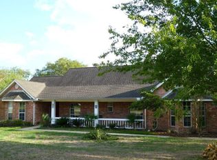 415 Cottonwood St, Victoria, TX 77904