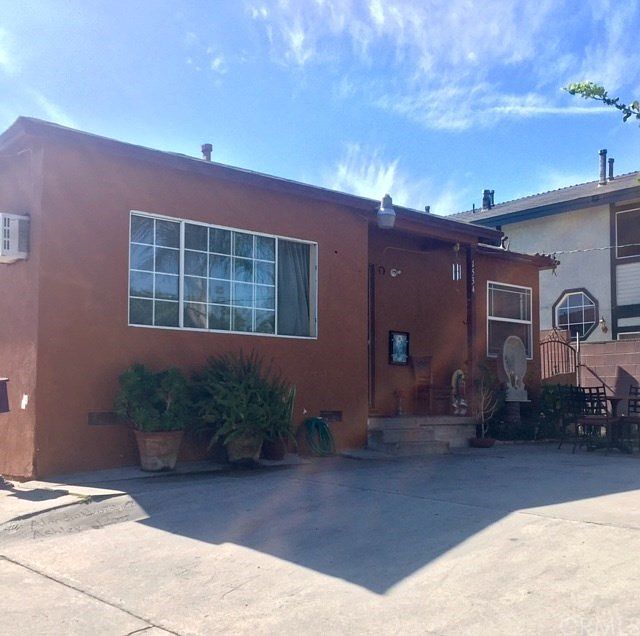 1st image of 1534 W 205th St