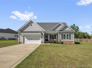 131 Crownview Ln, Dunn, NC 28334