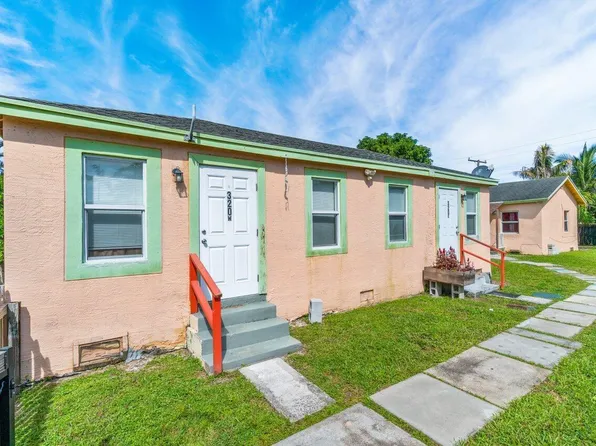 320 Swain Boulevard, Greenacres, FL 33463