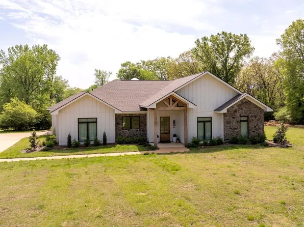 812 Lakeland Dr, Heber Springs, AR 72543
