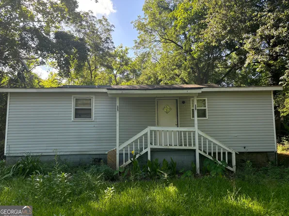 875 Perry Dr, Macon, GA 31217