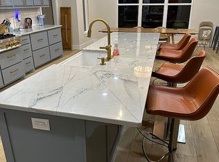 8387 Lake Rd, Ponca City, OK 74604