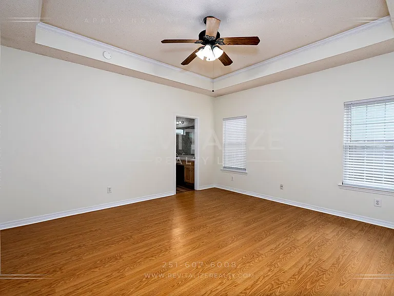 105 Ventura Cir — Photo 28