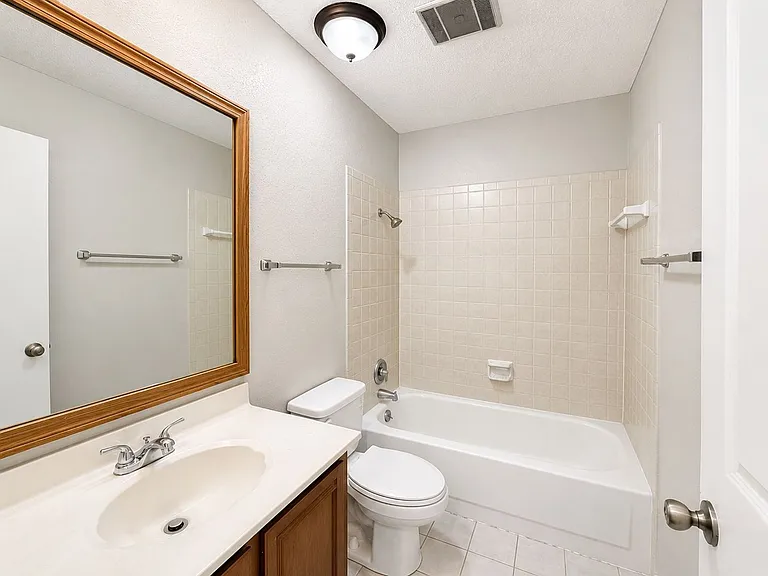 16606 Martins Ferry St — Photo 20
