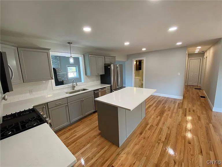 3299 Mohawk St — Photo 6