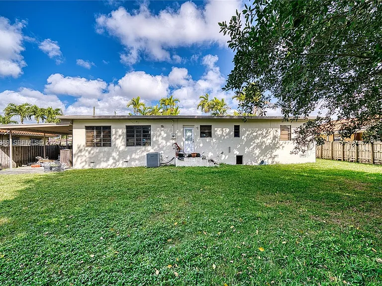 6550 SW 27th St — Photo 29