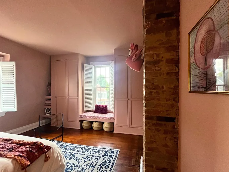 2124 Herrick Ave — Photo 12