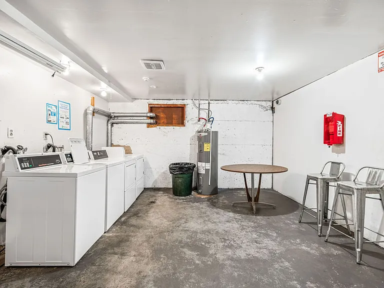 301 Apartments in the heart of Beacon Hill — Photo 8