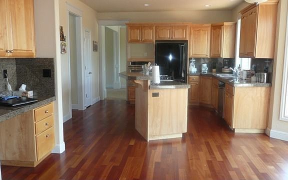 3rd image of 509 NE 169th Ave