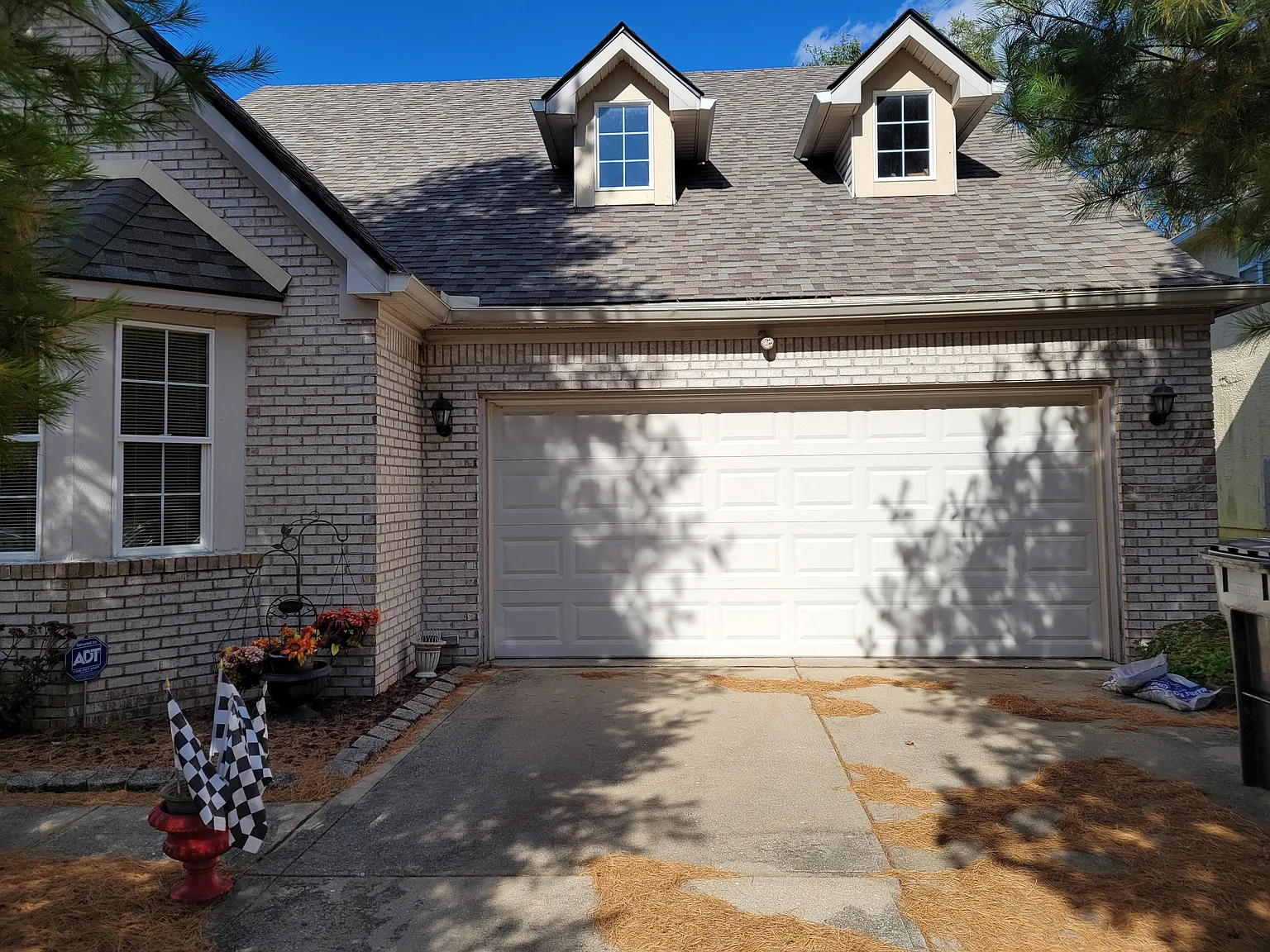 2813 Granada Cir N photo 1