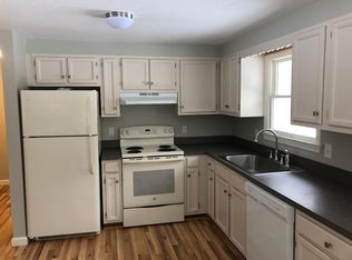 44 Monroe St, Douglas, MA 01516