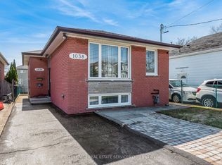 1038 Alexandra Ave, Mississauga, ON L5E1Z8