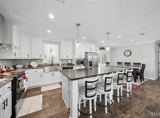 5963 Highway 17, Yukon, MO 65589