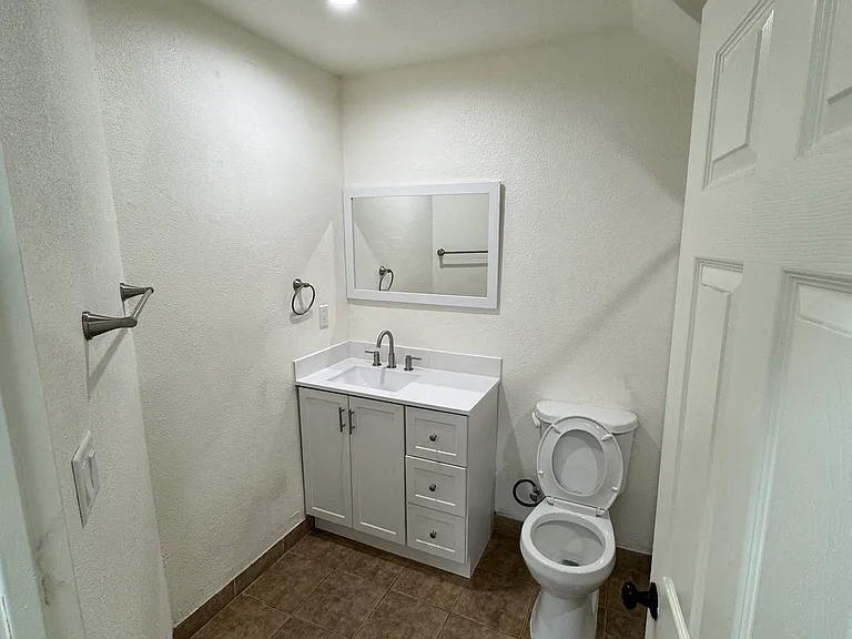 773 Cerritos Ave #A — Photo 9