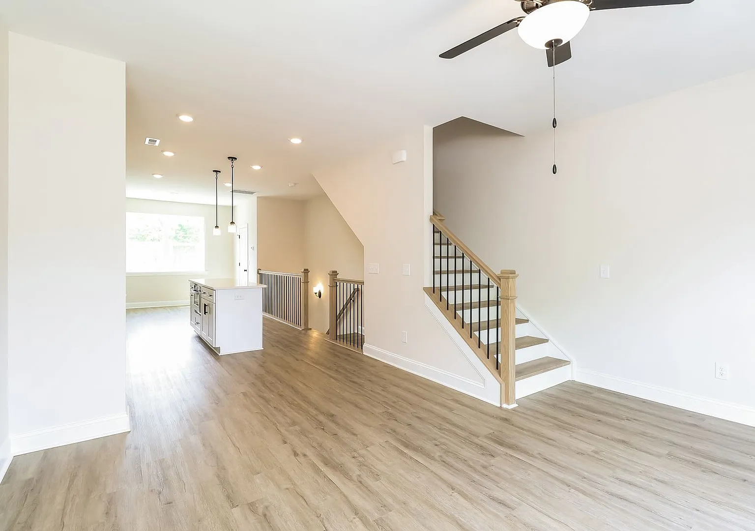 3-Bedroom, 3.5 Bath Townhome for Rent in Charlotte, NC | Attached Garage & Modern Kitchen — Photo 4