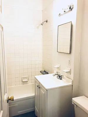 Rented by Avenues Real Estate | media 18