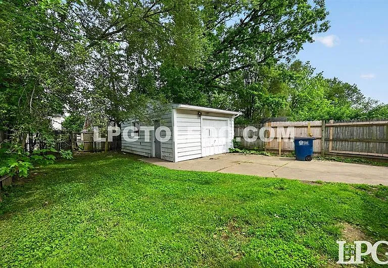 4406 Asbury Dr — Photo 37