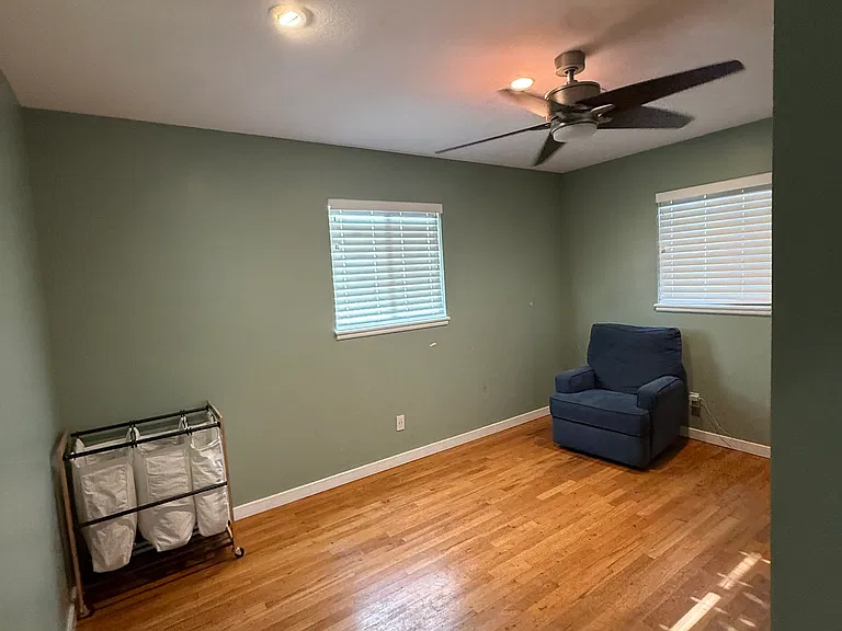420 Broderick Ave — Photo 4