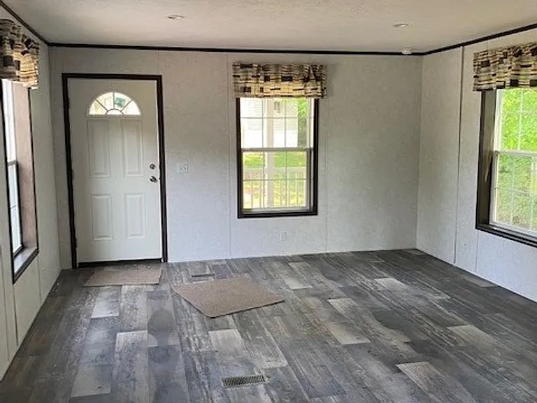 551 Lauschtown Rd #7 — Photo 3