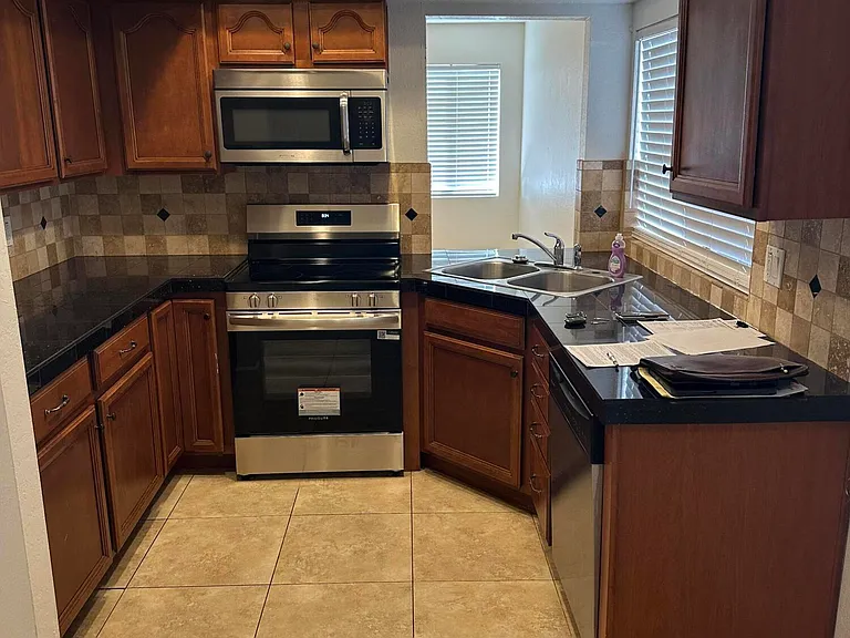 6209 W Nancy Rd — Photo 2