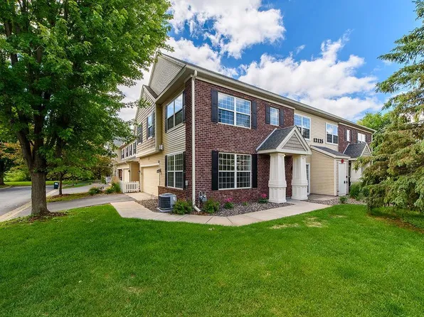 12125 Vermillion St NE Unit E, Blaine, MN 55449