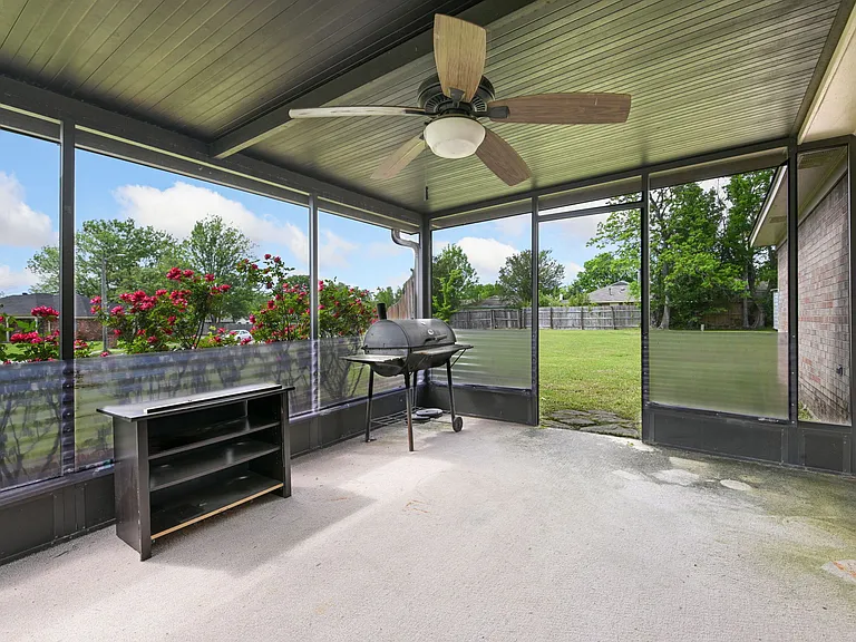 6001 Arbor Glen Dr — Photo 3