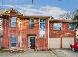 1418 Lake Crest Dr, Grand Prairie, TX 75051