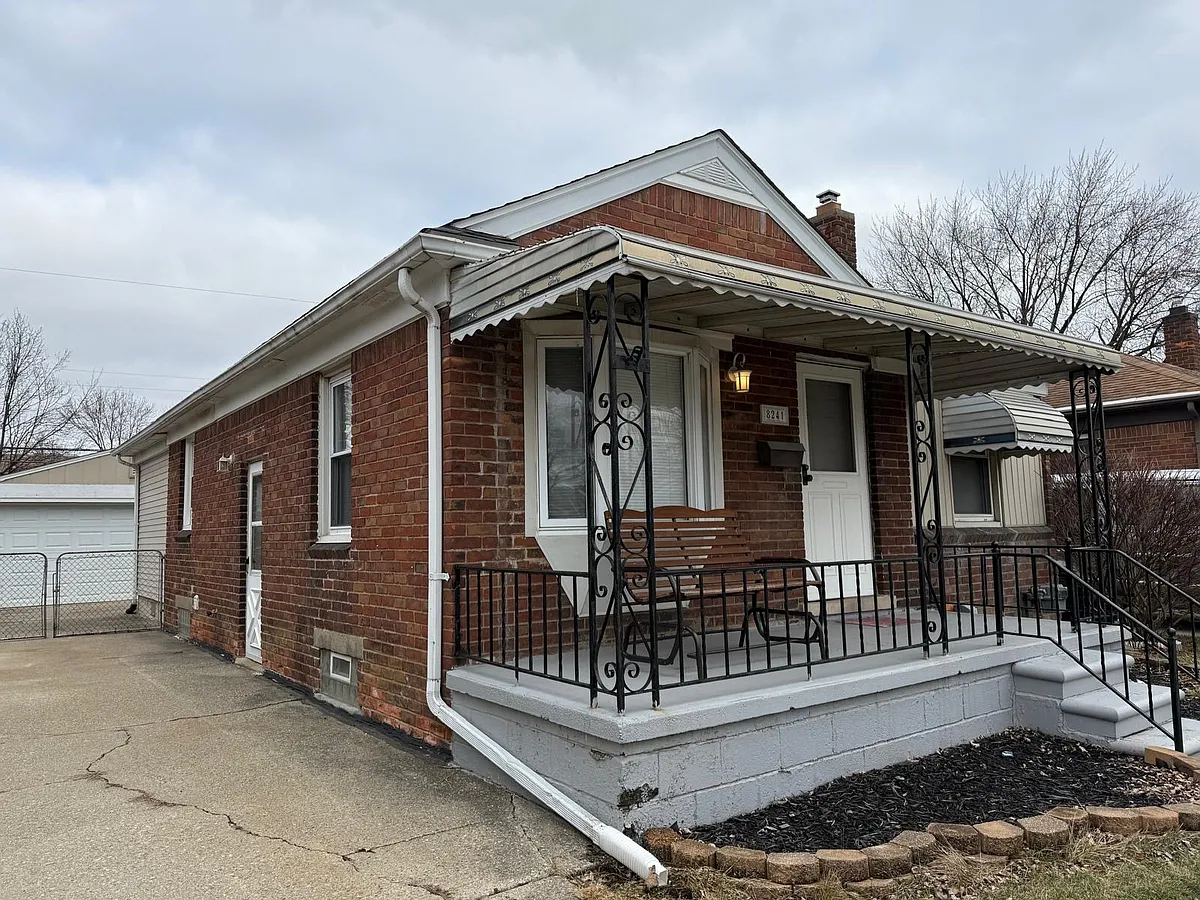 Building Photo - 8241 Kaltz St