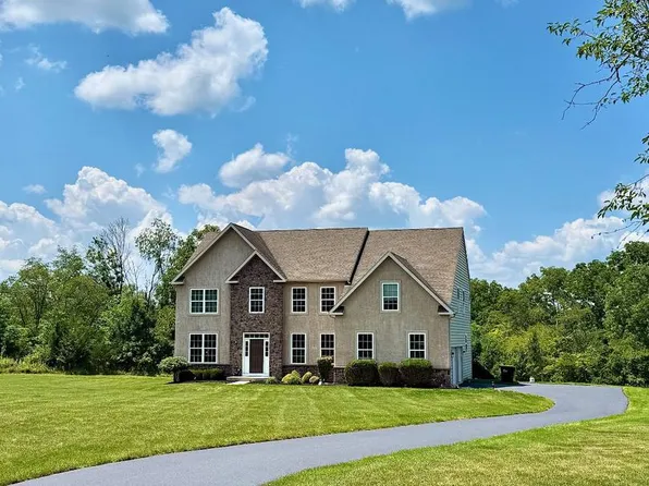 70 Alexandrea Cir, Harleysville, PA 19438
