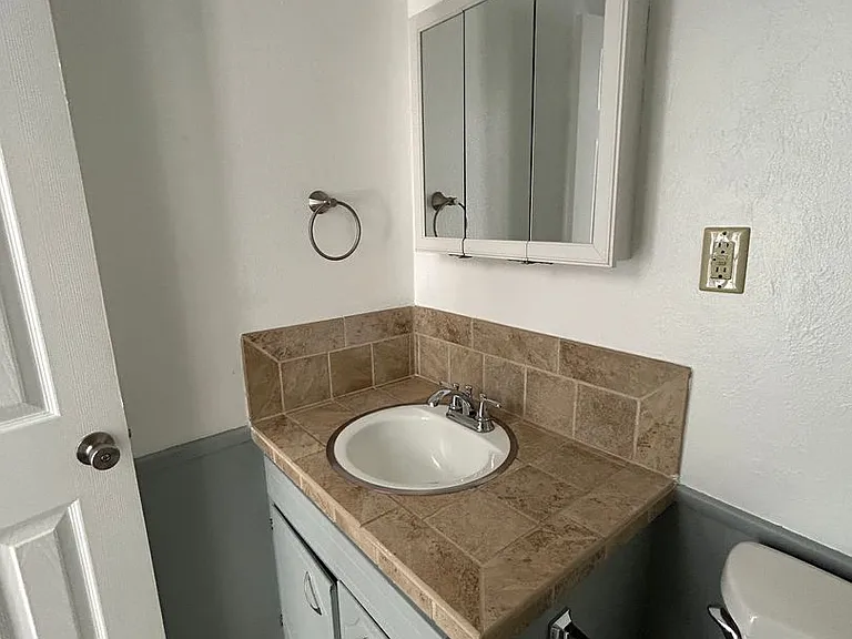 2717 NW Central Dr — Photo 17