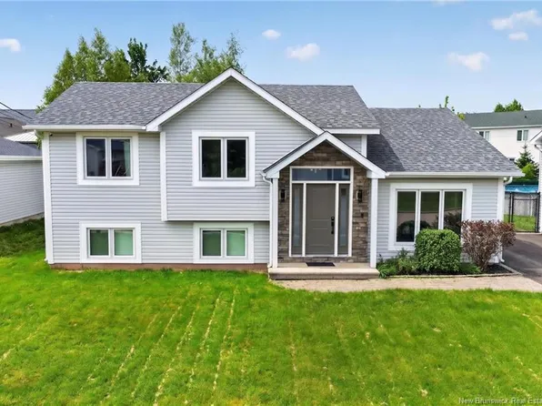 287 Maplehurst Dr, Moncton, NB E1G 4T8