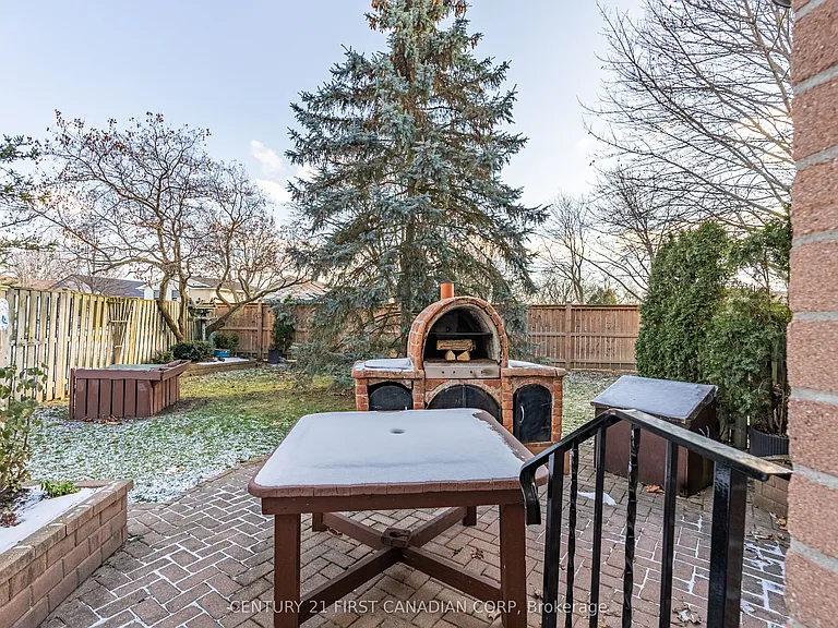 160 Conway Dr #7 — Photo 33