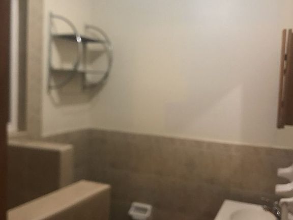 2nd image of 13104 Farmers Blvd Fl 2