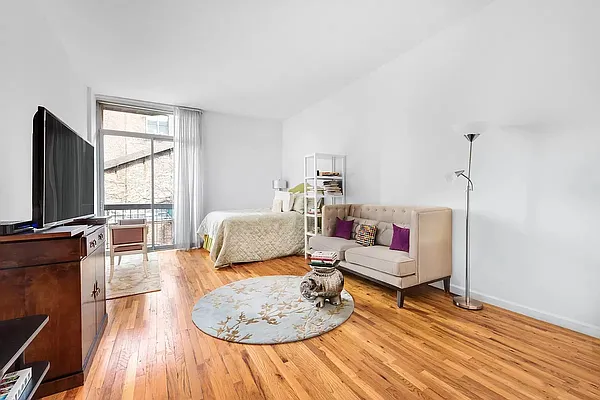 Rented by Douglas Elliman | media 4