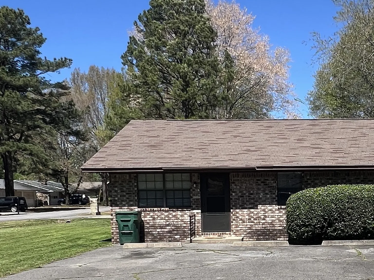2 bed, 900 sqft, $850 — Photo 1