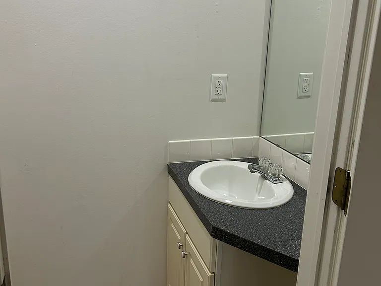 3215 Grand Ave — Photo 11