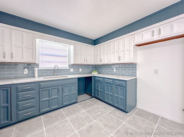 2212 W Independence Pl, Tulsa, OK 74127