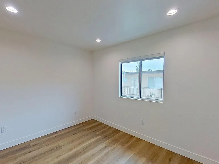 829 N Garfield St — Photo 42
