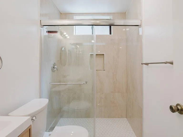 914 E Elk Ave #3 — Photo 19