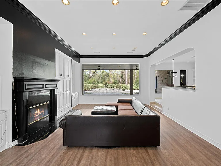 15318 Beecham Dr — Photo 7
