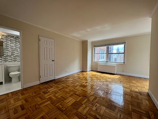 Rented by AZ REALTY NYC LLC | media 17