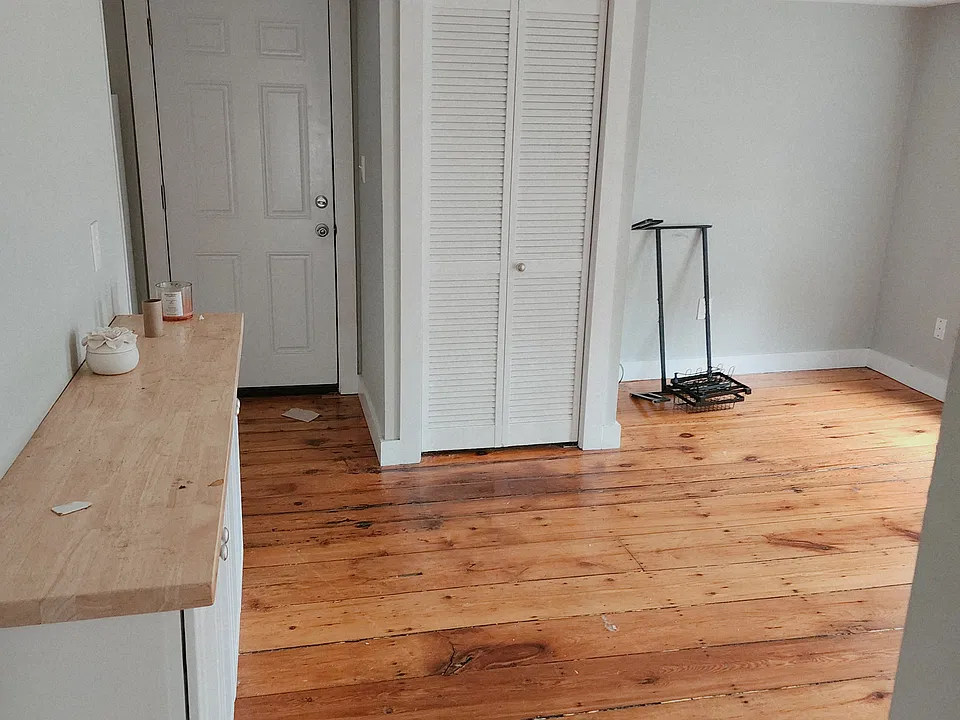 83 E Main St #2FF