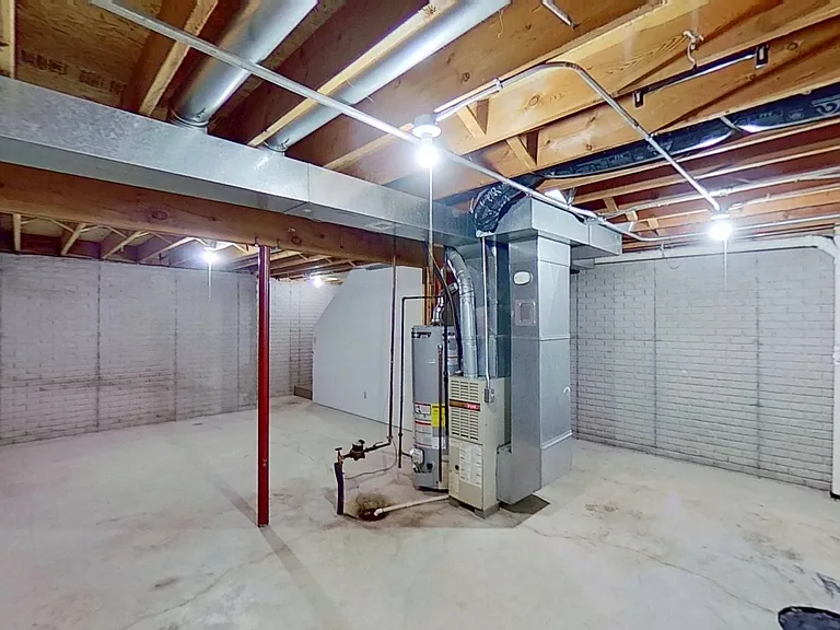 5101 Hickman Rd — Photo 8