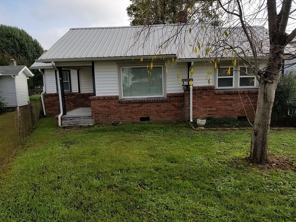 1st image of 457 Riverbend St