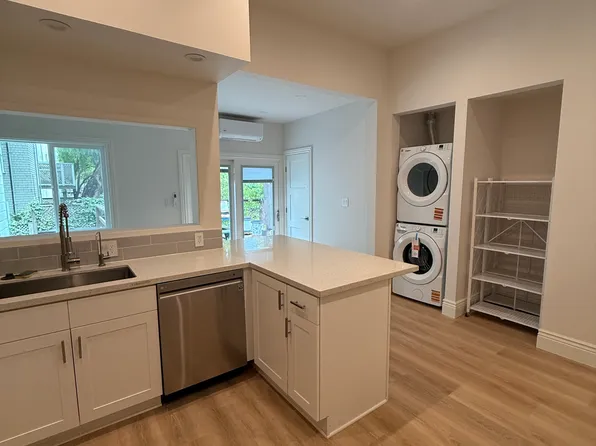 922 Valencia St #C, San Francisco, CA 94110